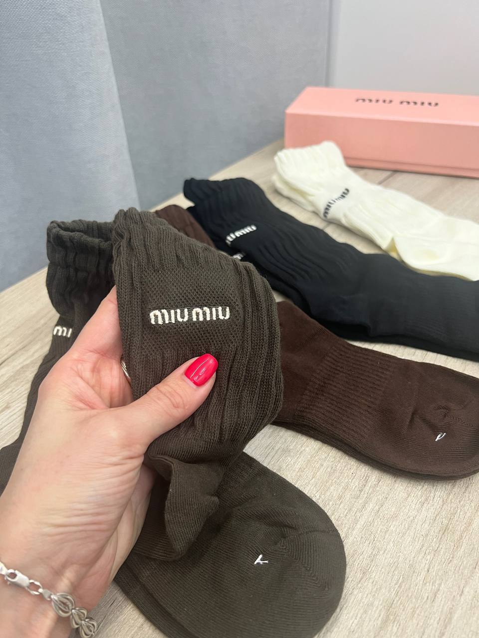 Носки повседневные Miu Miu BP-48824 Носки повседневные Miu Miu BP-48824