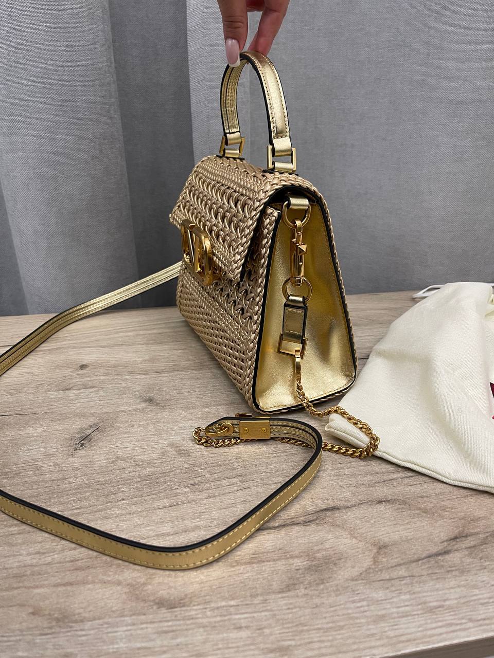 Сумка трендовая женская Valentino BP-45730 Сумка трендовая женская Valentino BP-45730