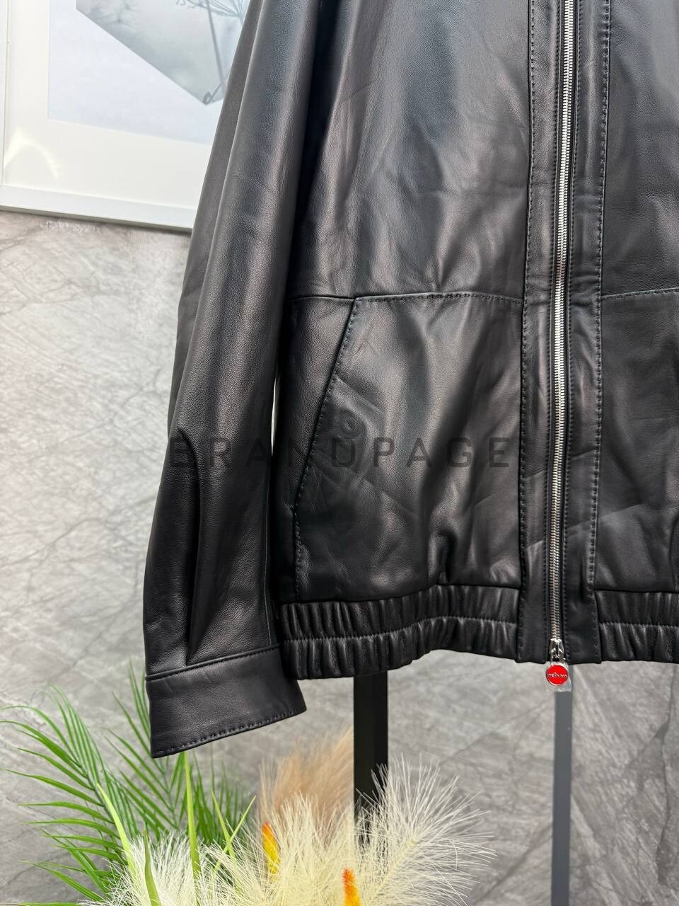 Кожаная куртка из кожи ягненка Kiton BPLUX5596 Кожаная куртка из кожи ягненка Kiton BPLUX5596