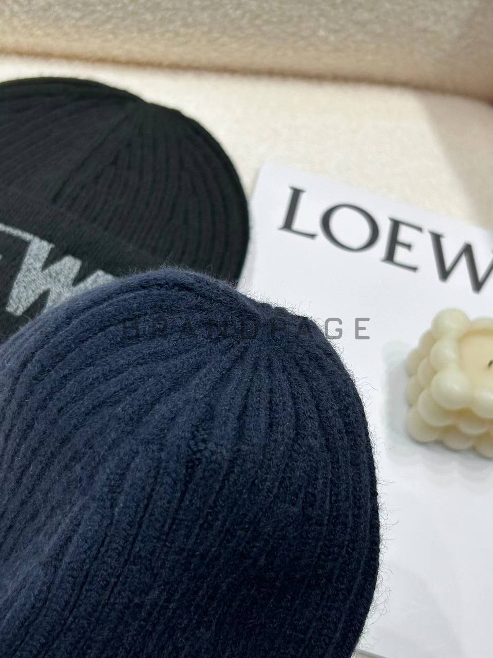 Шапка из шерсти Loewe BPLUX12428 Шапка из шерсти Loewe BPLUX12428