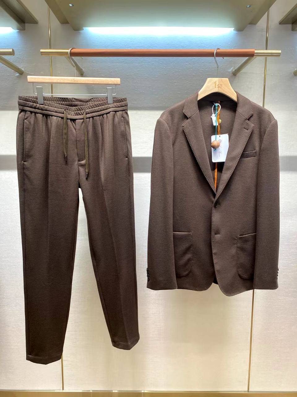 Стильный костюм мужской Loro Piana BP-41007 Стильный костюм мужской Loro Piana BP-41007