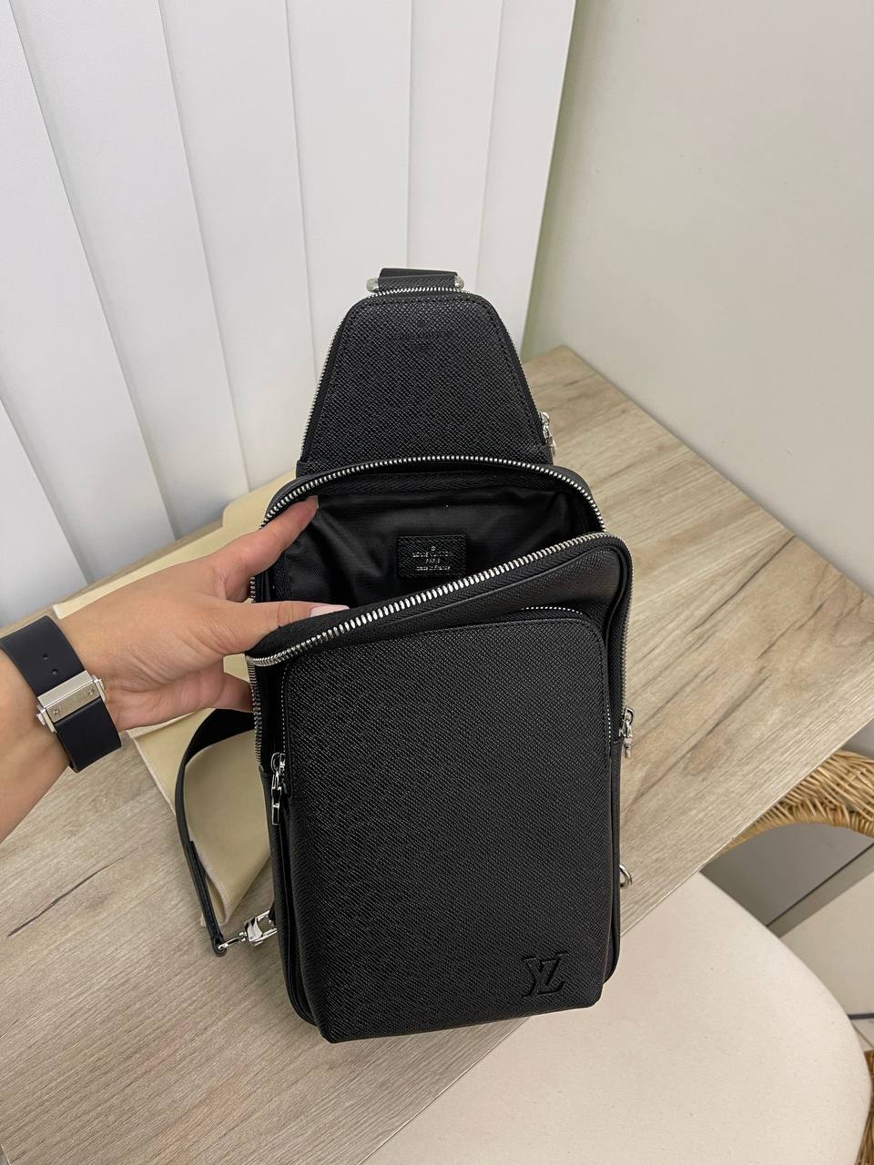 Сумка-слинг стильная Louis Vuitton BP-21980 Сумка-слинг стильная Louis Vuitton BP-21980