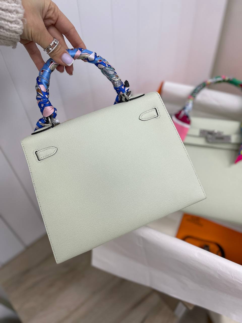 Элегантная женская сумка Kelly, 25 см из epsom кожи Hermes BP-28572 Элегантная женская сумка Kelly, 25 см из epsom кожи Hermes BP-28572