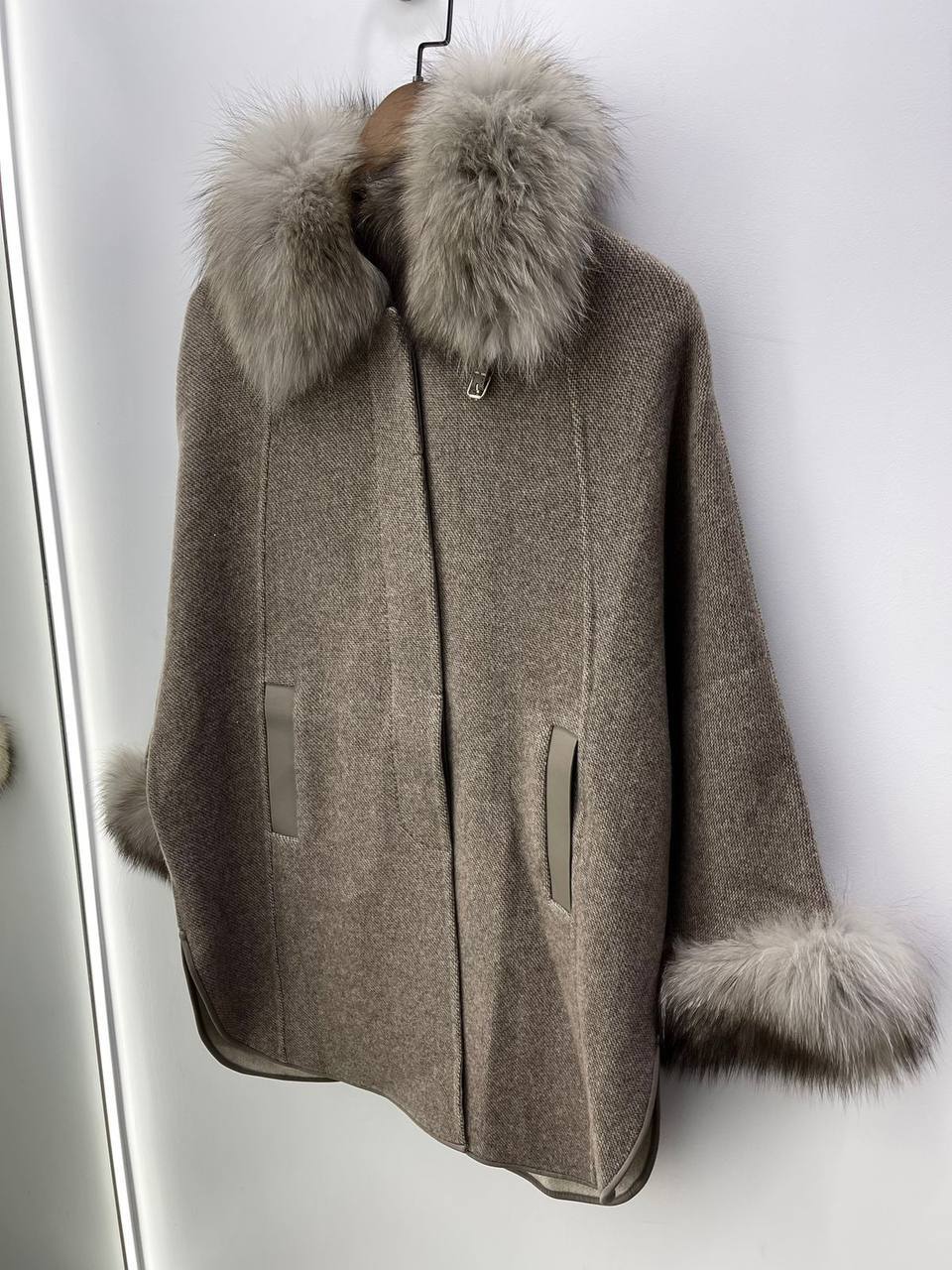 Элитное пальто Loro Piana BP-24497 Элитное пальто Loro Piana BP-24497