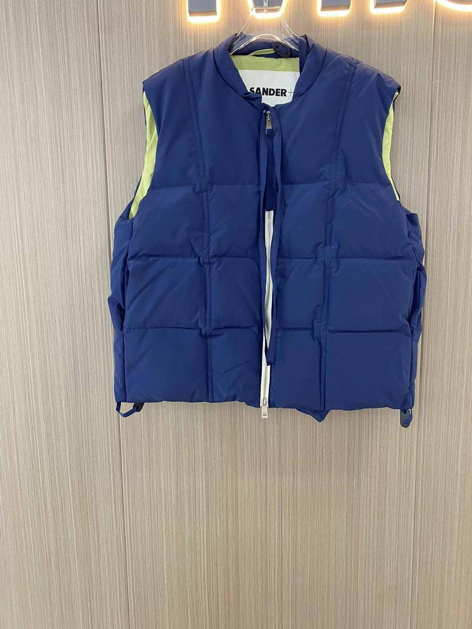 Жилет премиальный Jil Sander BP-19634 Жилет премиальный Jil Sander BP-19634