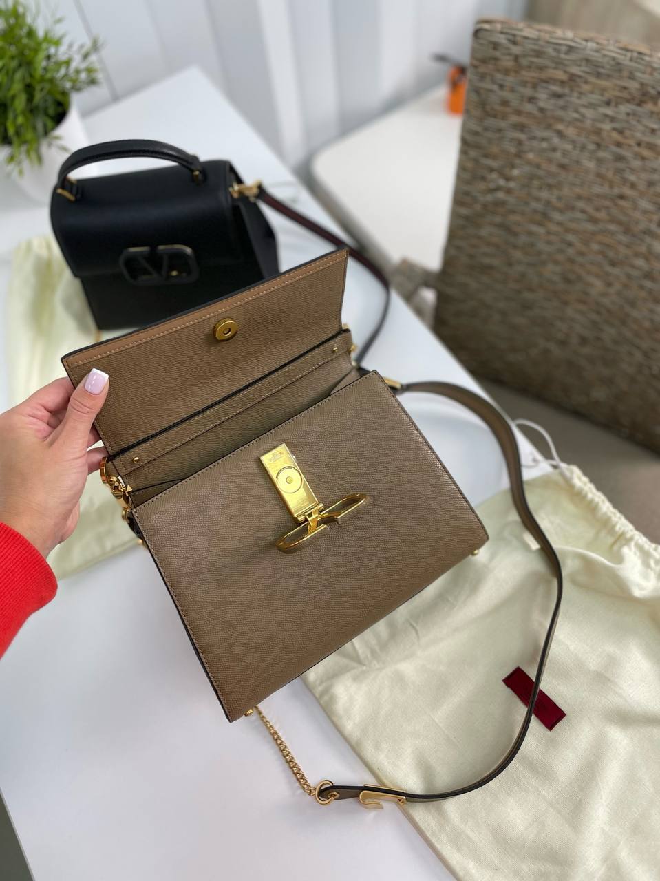 Коллекционная женская сумка коричневая 25 см Valentino BP-21057 Коллекционная женская сумка коричневая 25 см Valentino BP-21057