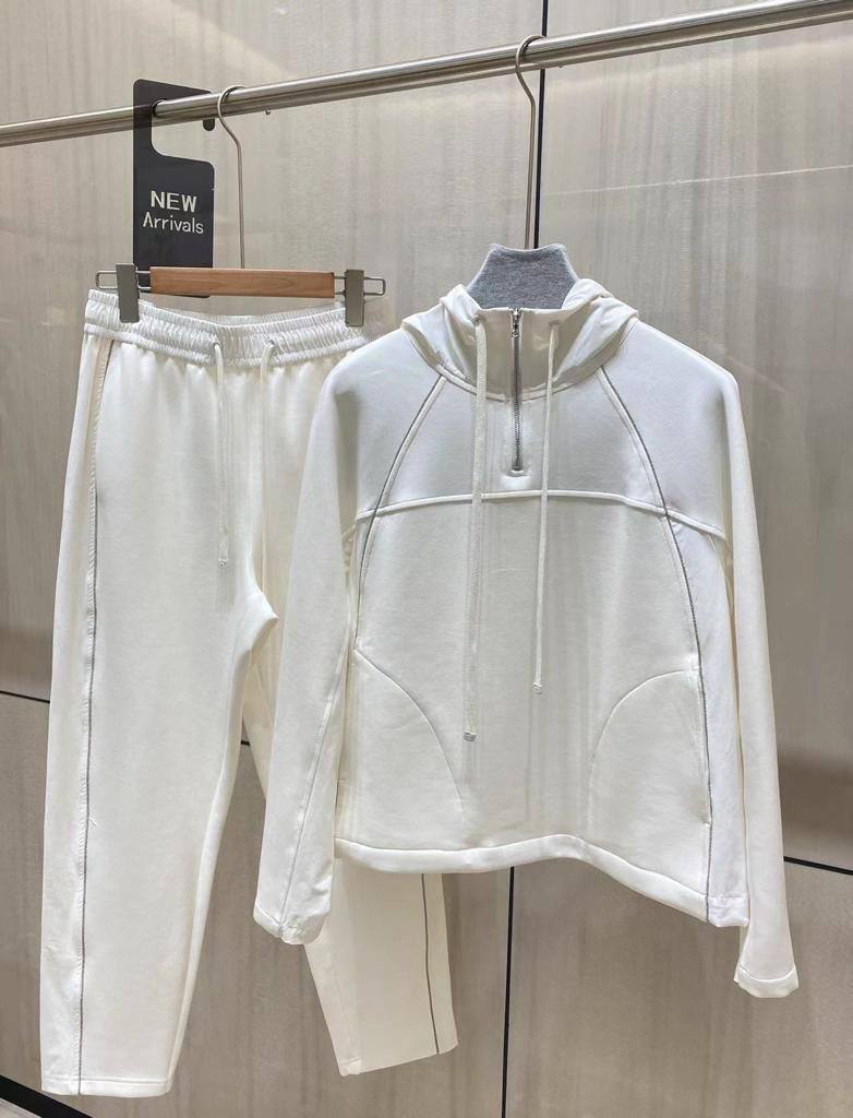 Трендовый спортивный костюм BC BP-18529 Трендовый спортивный костюм BC BP-18529