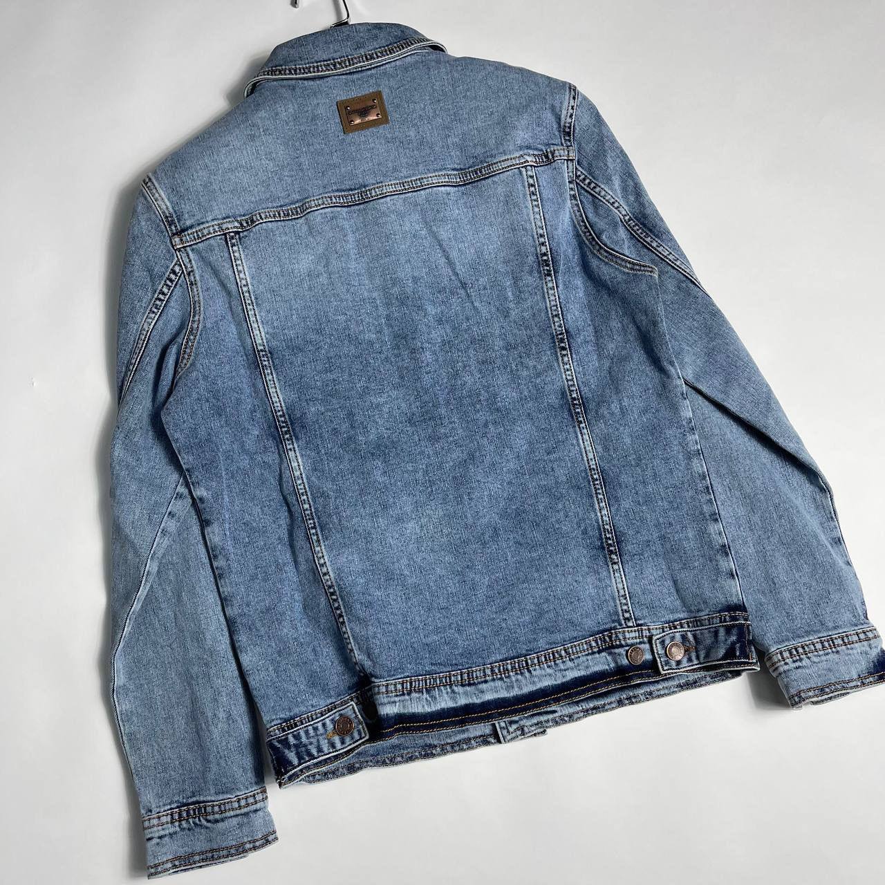 Джинсовая куртка Dolce & Gabbana BP-38753 Джинсовая куртка Dolce & Gabbana BP-38753