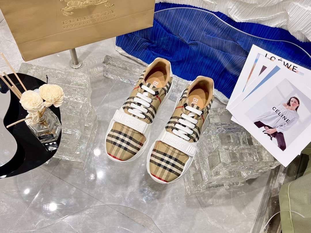 Кроссовки лимитированные Burberry BP-26758 Кроссовки лимитированные Burberry BP-26758