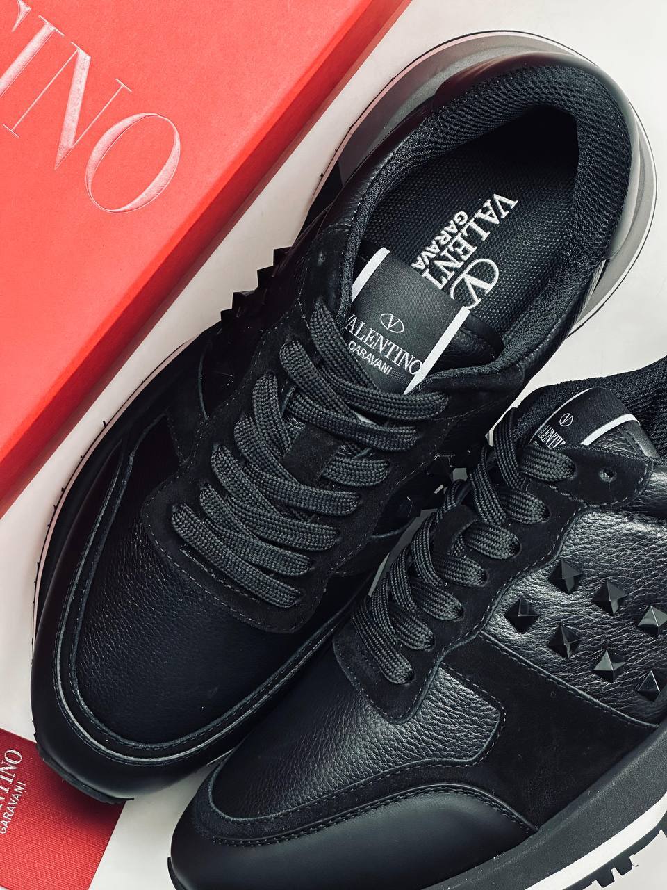 Valentino кожаные кроссовки BP-40218 Valentino кожаные кроссовки BP-40218