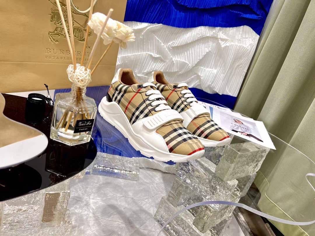 Кроссовки лимитированные Burberry BP-26758 Кроссовки лимитированные Burberry BP-26758