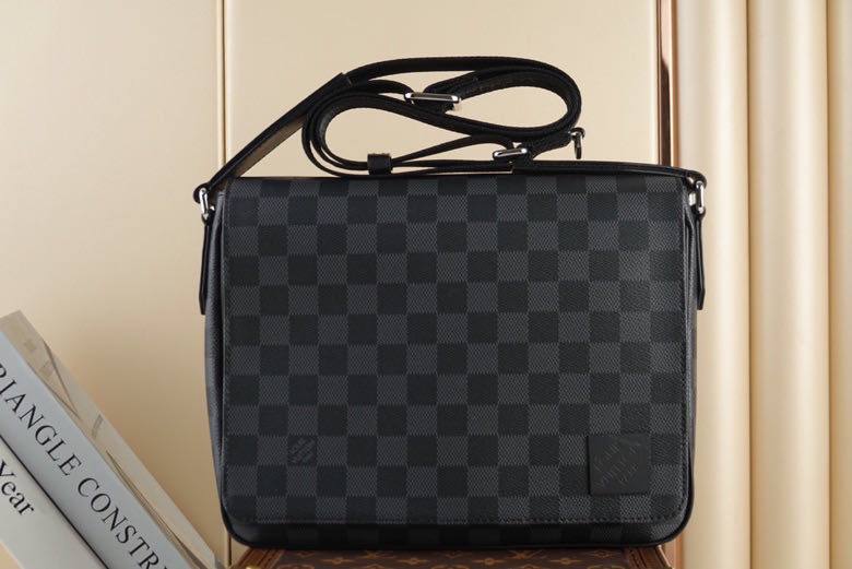 Мессенджер Louis Vuitton повседневный BP-24253 Мессенджер Louis Vuitton повседневный BP-24253