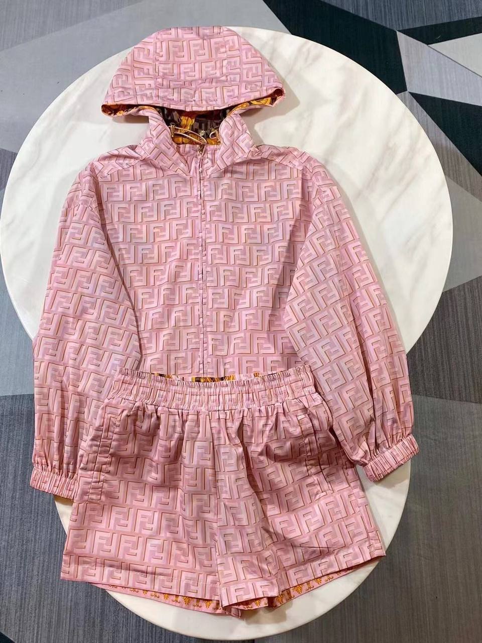 Элитный костюм Fendi BP-14572 Элитный костюм Fendi BP-14572