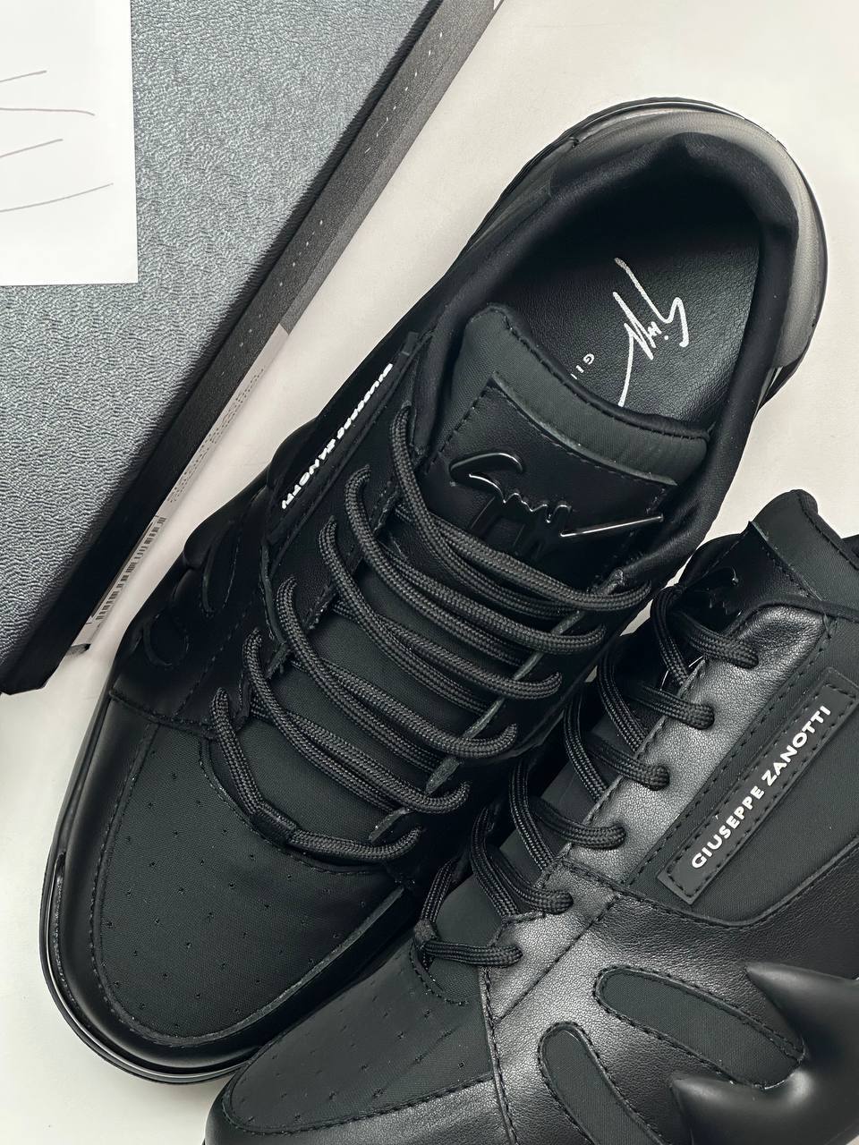 Черные кожаные кроссовки Giuseppe Zanotti BP-35053 Черные кожаные кроссовки Giuseppe Zanotti BP-35053