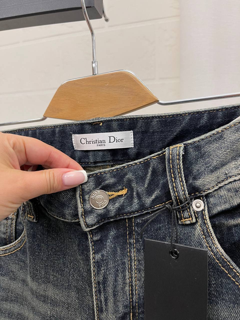 Джинсы стильные Christian Dior BP-45951 Джинсы стильные Christian Dior BP-45951