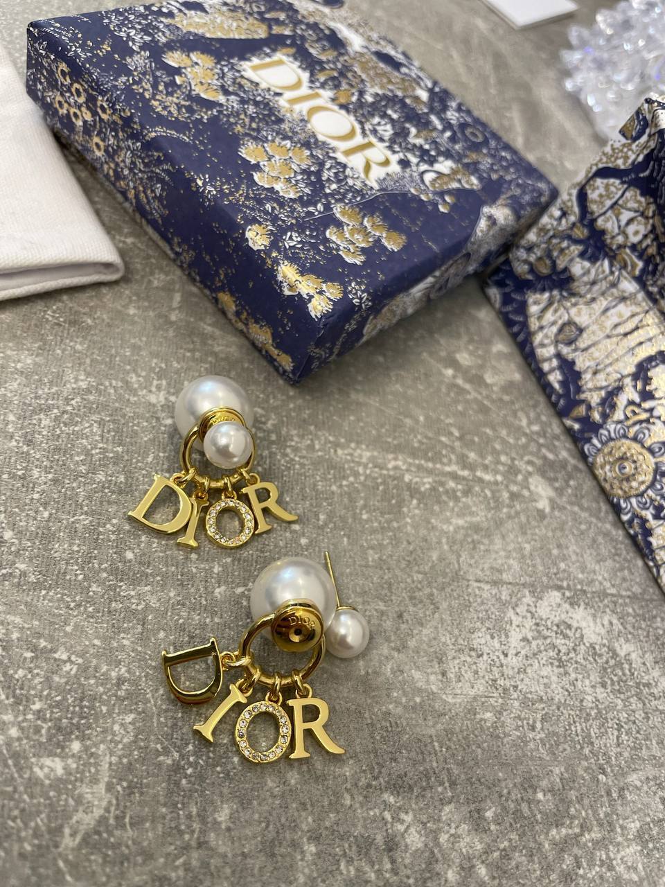 Премиум серьги Christian Dior BP-43470 Премиум серьги Christian Dior BP-43470