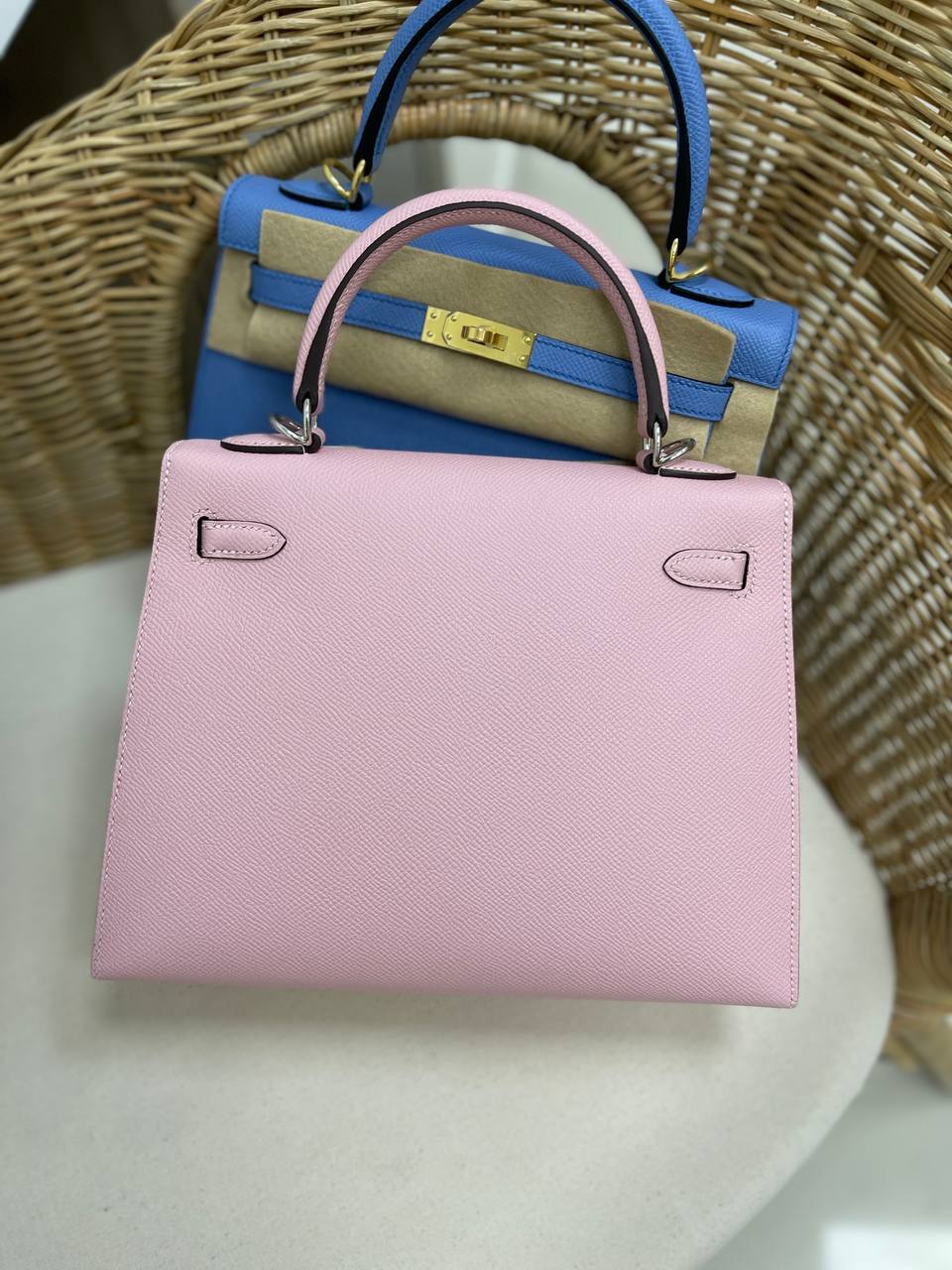 Элитная женская сумка Kelly, 25 см, PHW Hermes BP-28608 Элитная женская сумка Kelly, 25 см, PHW Hermes BP-28608