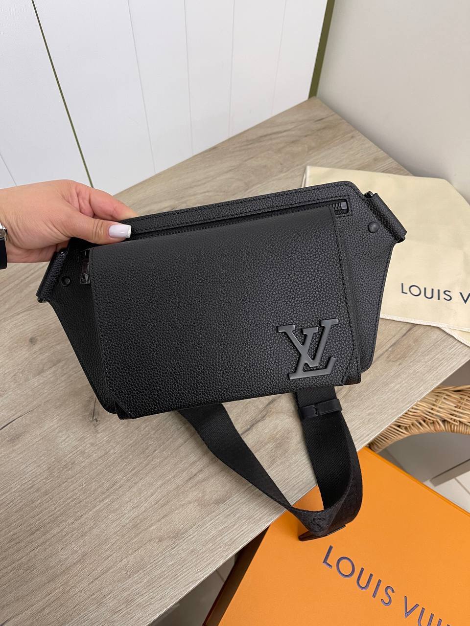 Сумка-слинг Louis Vuitton стильная BP-33282 Сумка-слинг Louis Vuitton стильная BP-33282