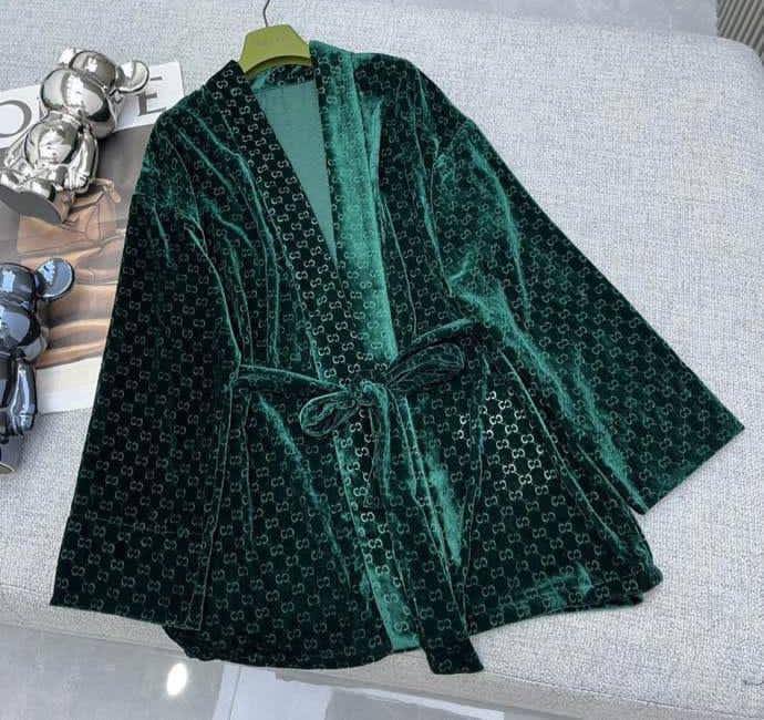 Gucci костюм трендовый женский BP-48522 Gucci костюм трендовый женский BP-48522