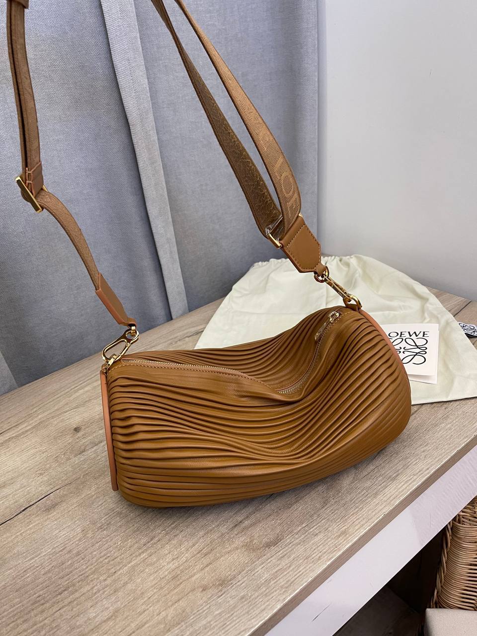 Трендовая женская сумка Loewe BP-53536 Трендовая женская сумка Loewe BP-53536