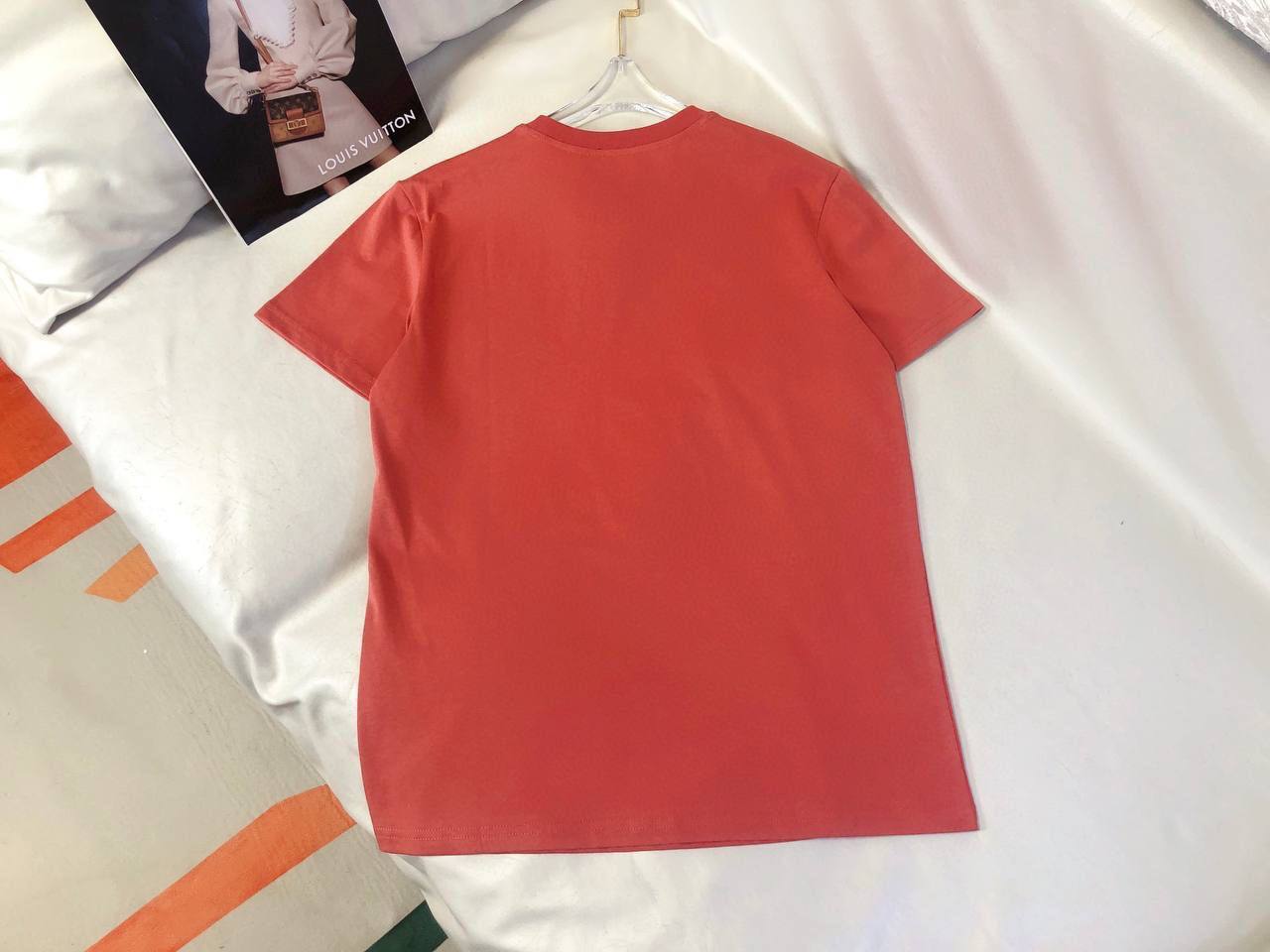 Женская футболка коллекционная Yves Saint Laurent BP-31037 Женская футболка коллекционная Yves Saint Laurent BP-31037