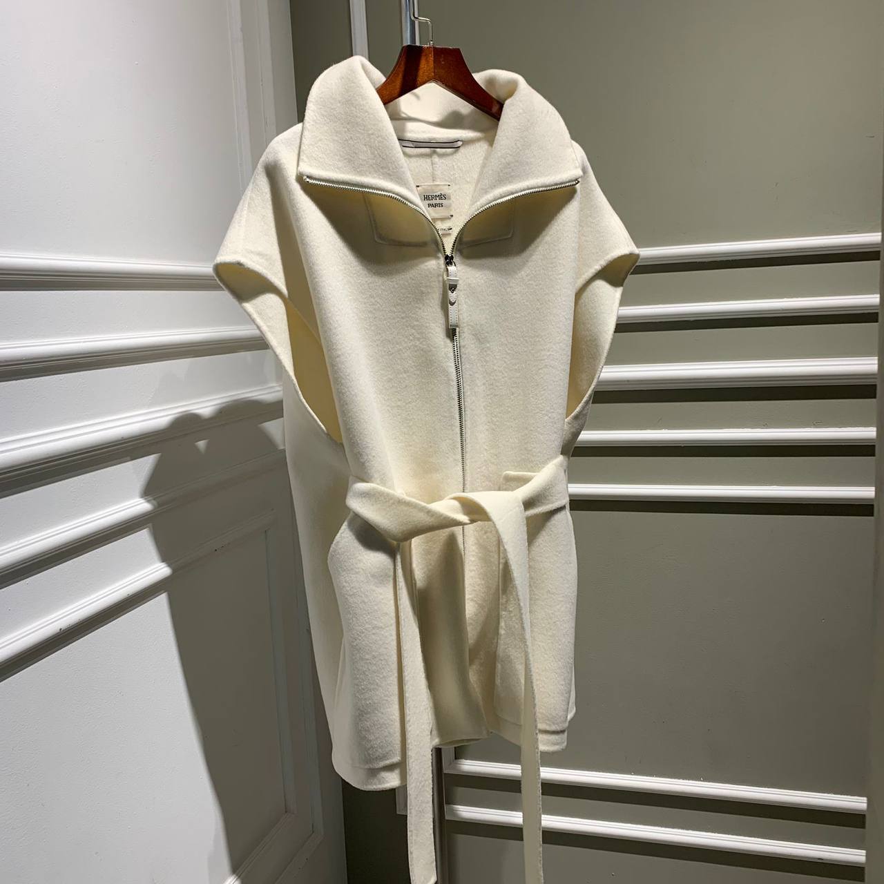 Элитный жилет Hermes BP-18798 Элитный жилет Hermes BP-18798