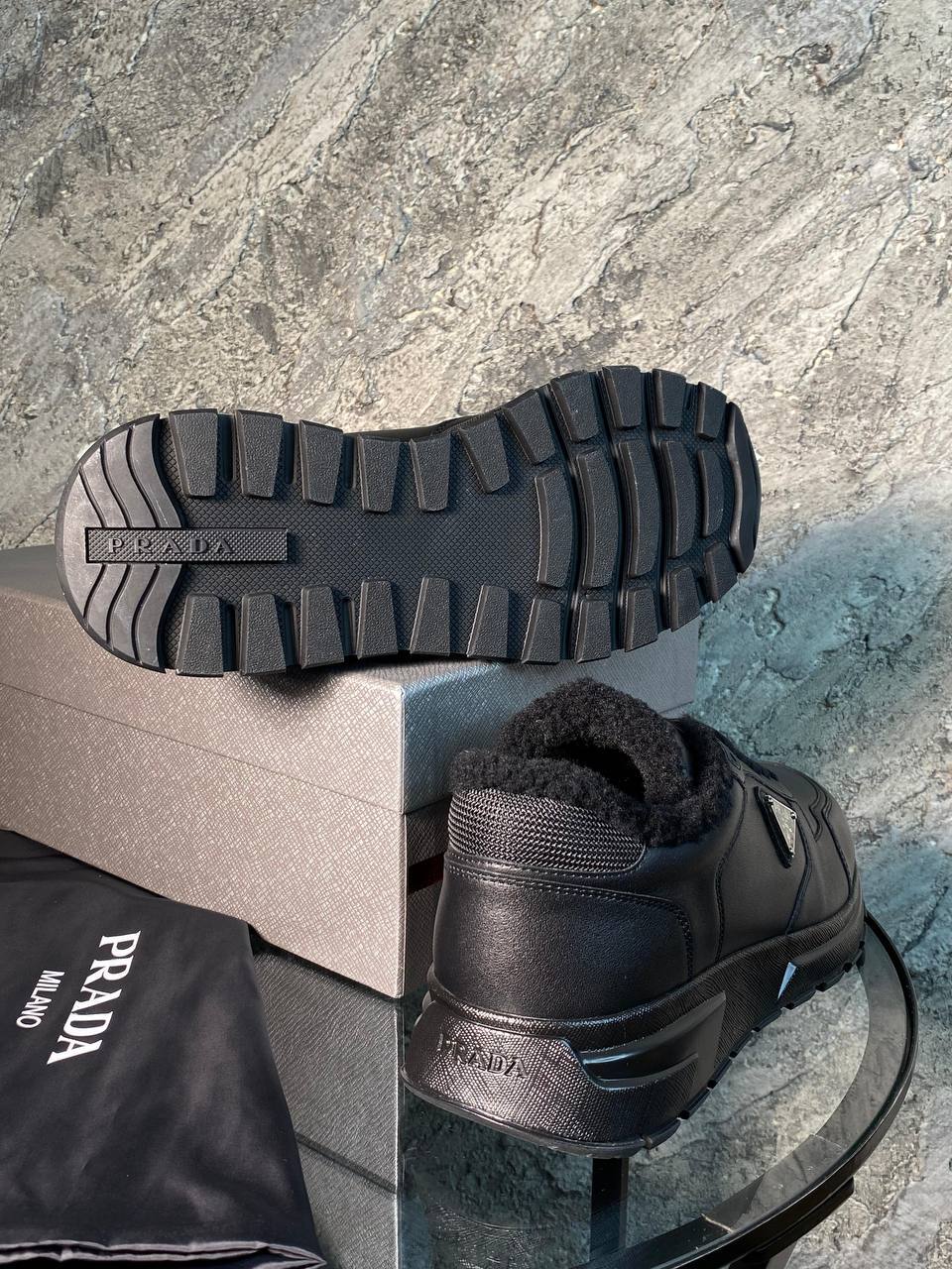 Кроссовки стильные Prada BP-42893 Кроссовки стильные Prada BP-42893