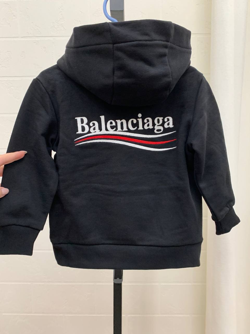Толстовка Balenciaga лимитированная BP-42050 Толстовка Balenciaga лимитированная BP-42050
