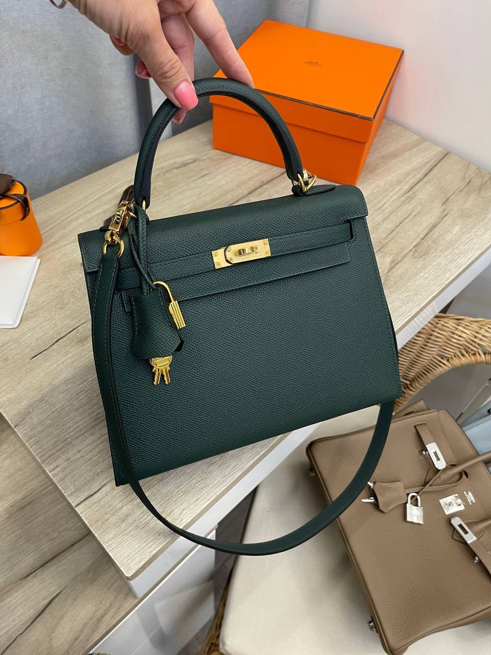 Коллекционная Kelly сумка, женская, PHW, Epsom leather 25 Hermes BP-53384 Коллекционная Kelly сумка, женская, PHW, Epsom leather 25 Hermes BP-53384