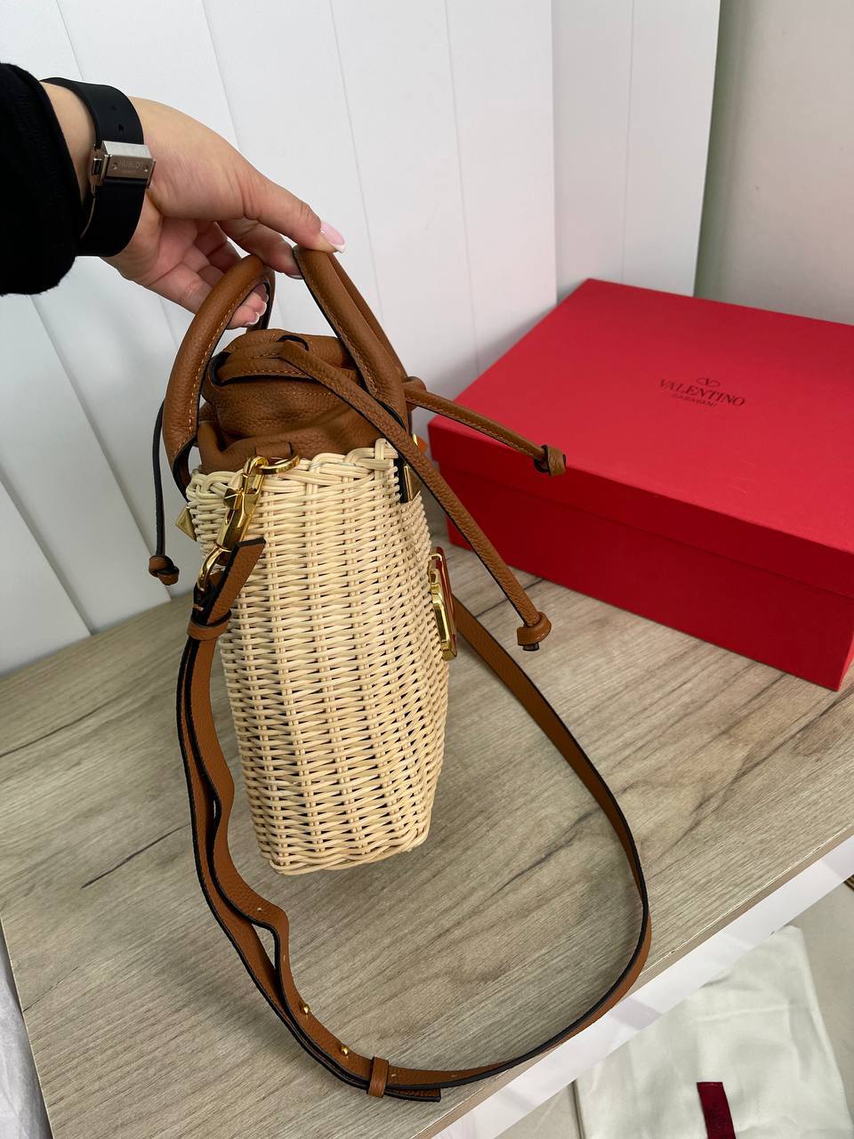 Коллекционная женская сумка песочная Valentino BP-25873 Коллекционная женская сумка песочная Valentino BP-25873