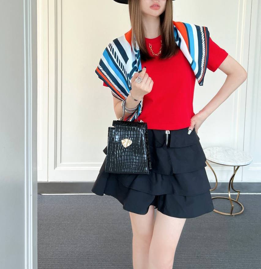 Louis Vuitton футболка дизайнерская BP-35027 Louis Vuitton футболка дизайнерская BP-35027