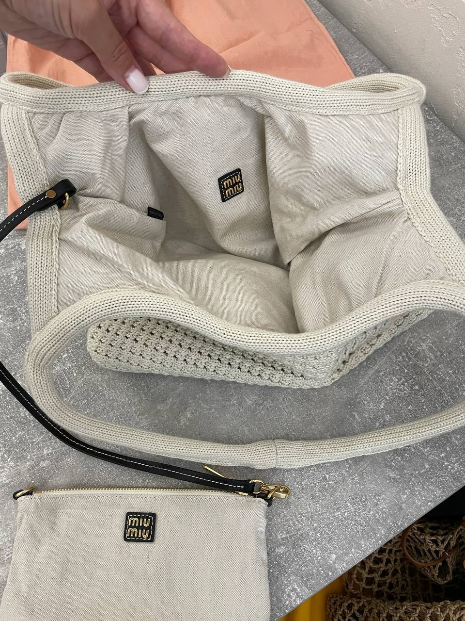 Коллекционная сумка женская белая Miu Miu BP-52468 Коллекционная сумка женская белая Miu Miu BP-52468