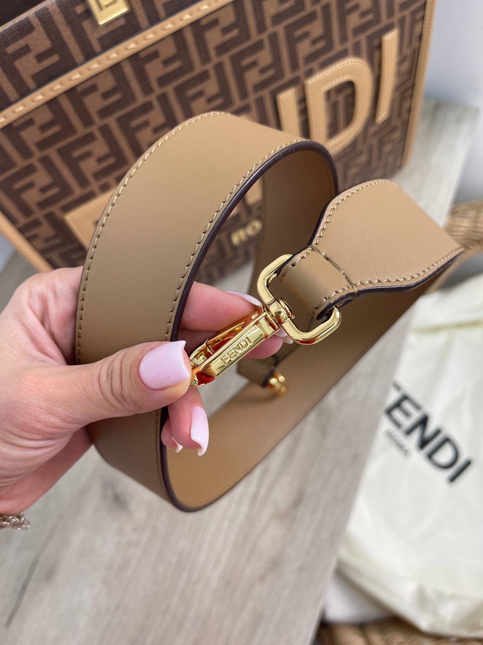 Женская сумка 36 см элитная Fendi BP-18379 Женская сумка 36 см элитная Fendi BP-18379