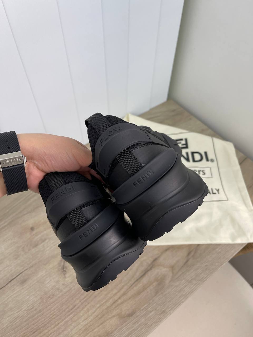 Fendi стильные кроссовки BP-13329 Fendi стильные кроссовки BP-13329