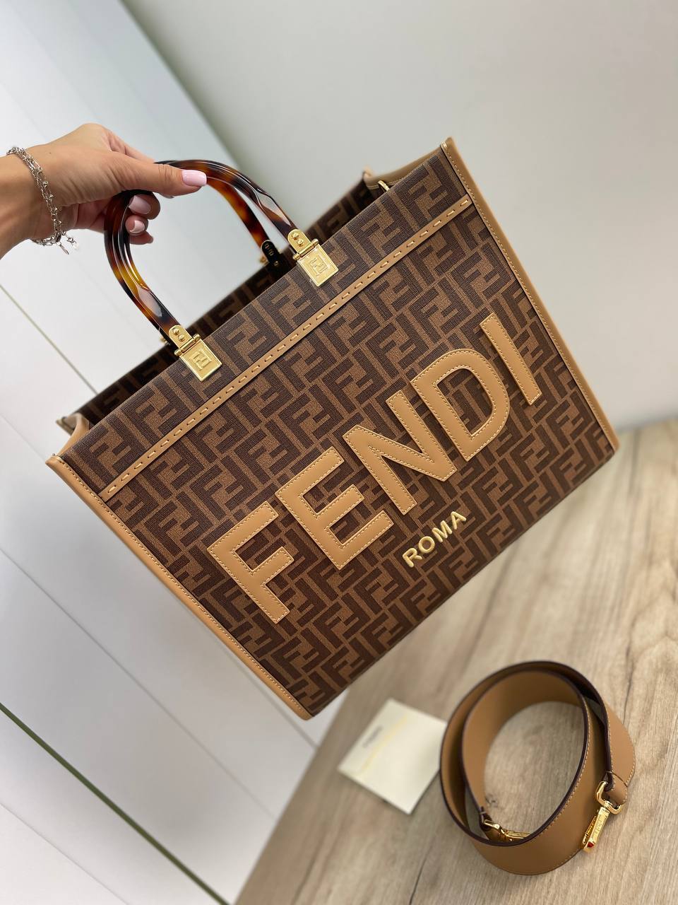 Женская сумка 36 см элитная Fendi BP-18379 Женская сумка 36 см элитная Fendi BP-18379