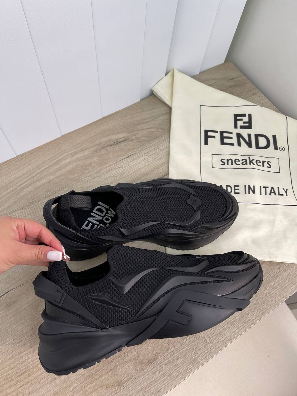 Fendi стильные кроссовки BP-13329 Fendi стильные кроссовки BP-13329