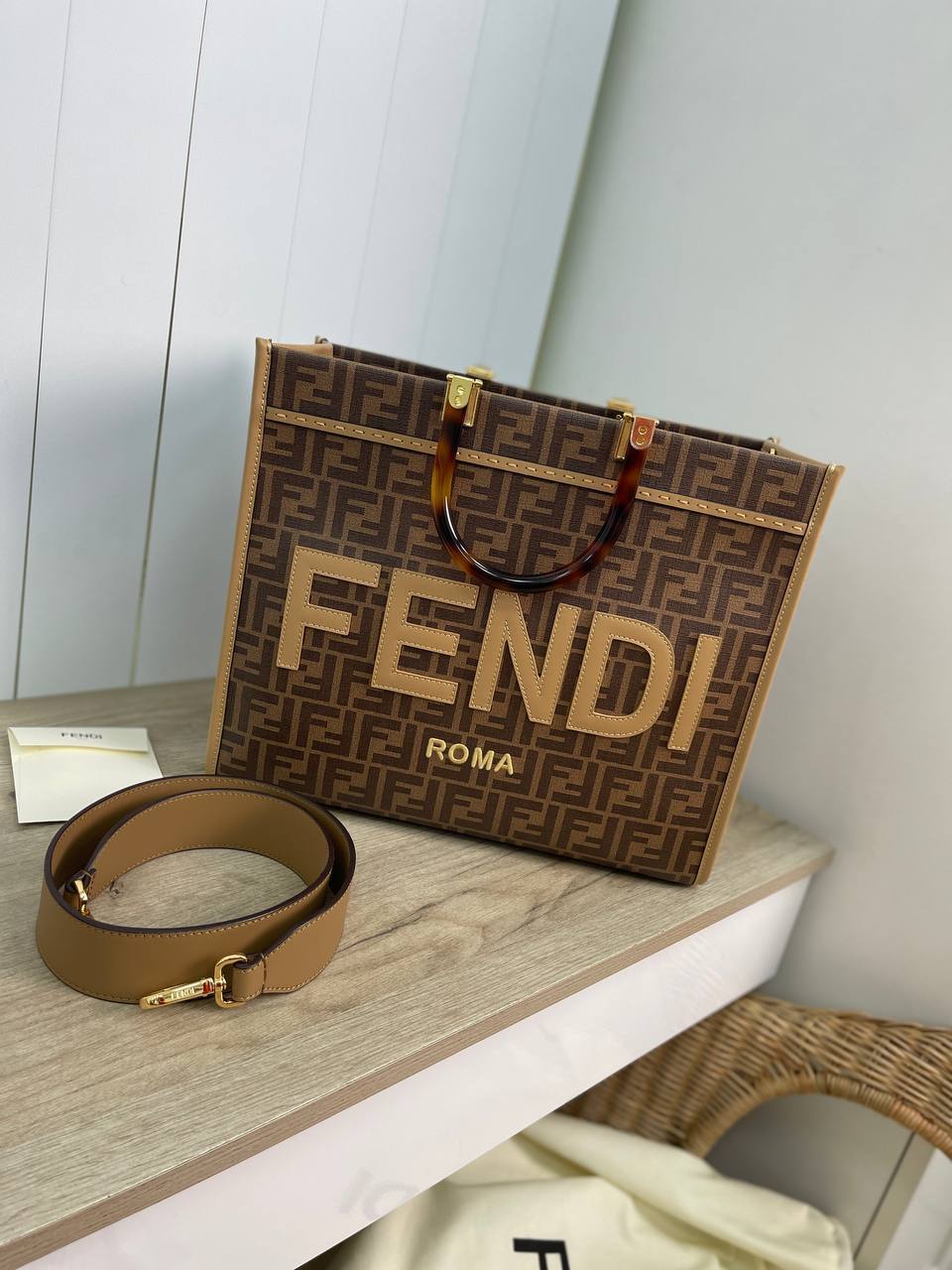 Женская сумка 36 см элитная Fendi BP-18379 Женская сумка 36 см элитная Fendi BP-18379