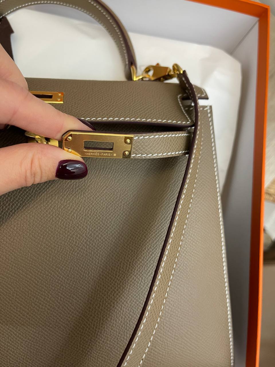 Трендовая сумка Kelly женская, Epsom, 25 см Hermes BP-42419 Трендовая сумка Kelly женская, Epsom, 25 см Hermes BP-42419