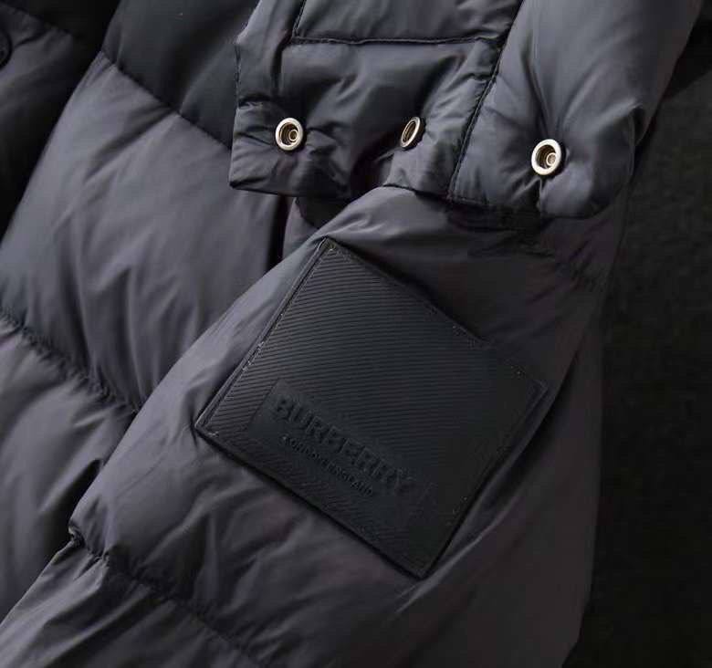 Пуховик со съемным рукавом Burberry BP-23136 стильный Пуховик со съемным рукавом Burberry BP-23136 стильный