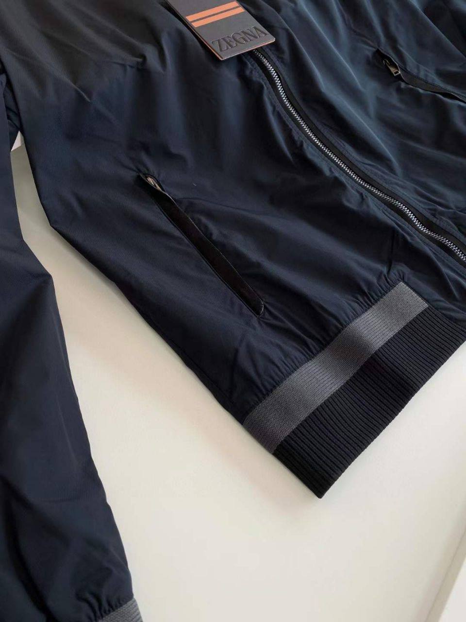 Бомбер ZEGNA BP-38388 стильный Бомбер ZEGNA BP-38388 стильный