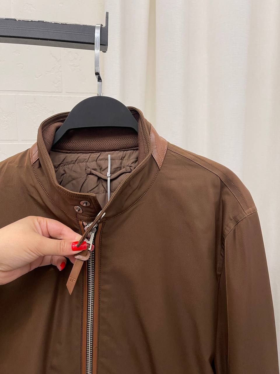 Куртка Tom Ford BP-46848 стильная Куртка Tom Ford BP-46848 стильная