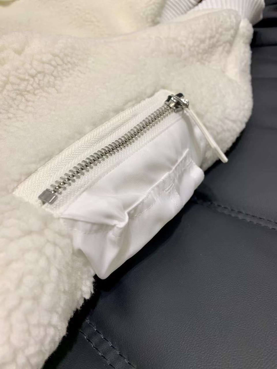 Бомбер двухсторонний Burberry BP-21309 Бомбер двухсторонний Burberry BP-21309