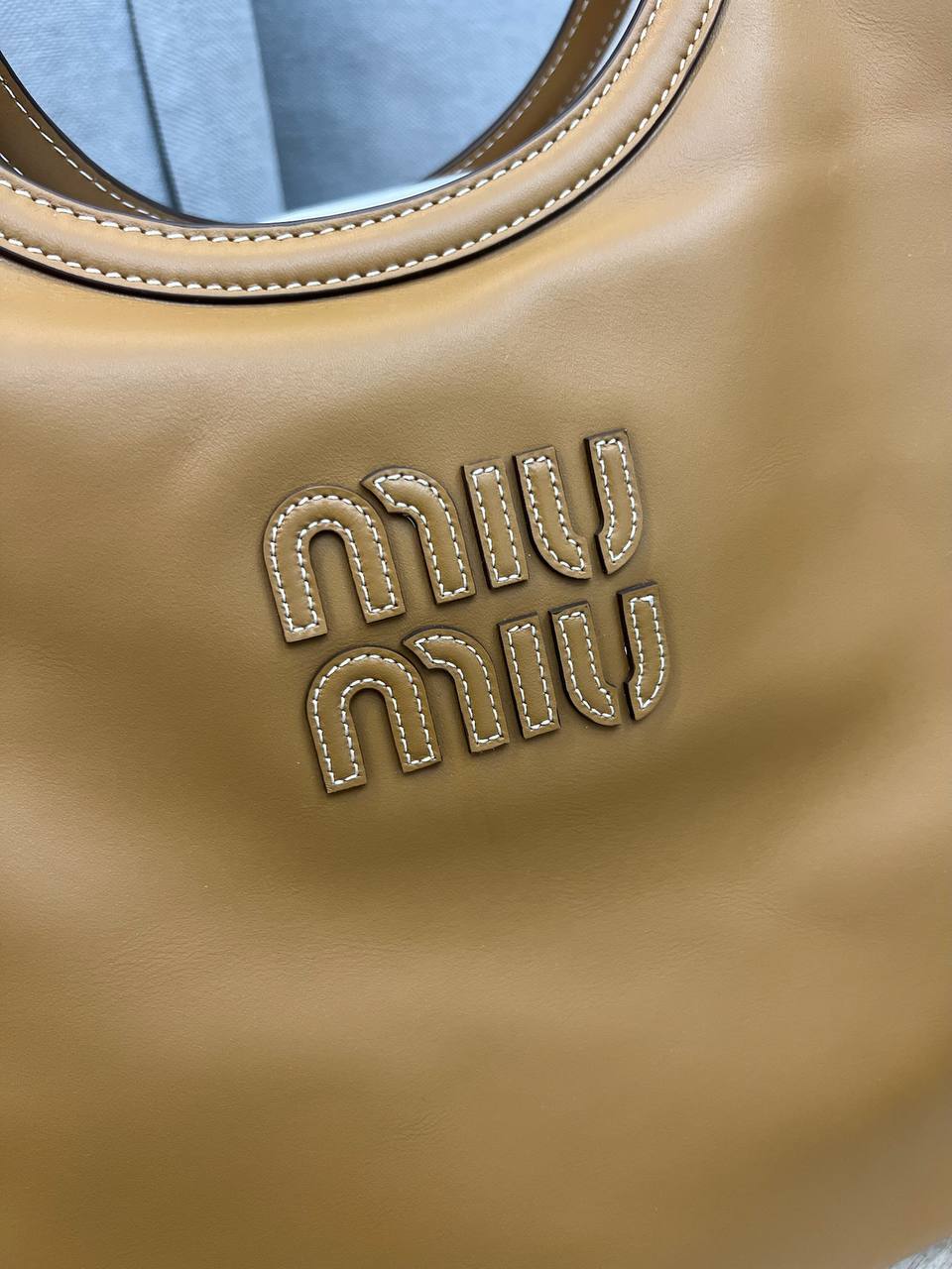 Оливково-коричневая женская сумка элитная Miu Miu BP-42975 Оливково-коричневая женская сумка элитная Miu Miu BP-42975