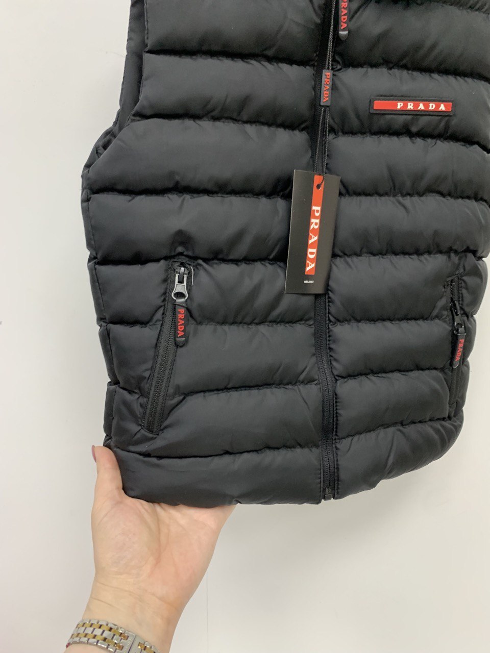 Жилет эксклюзивный Prada BP-28157 Жилет эксклюзивный Prada BP-28157