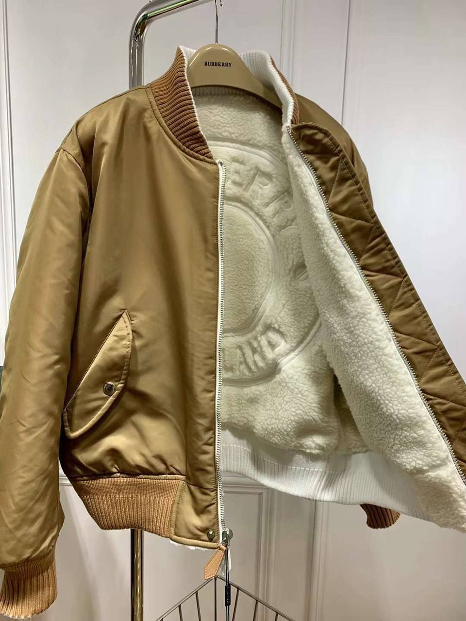 Бомбер двухсторонний Burberry BP-21309 Бомбер двухсторонний Burberry BP-21309