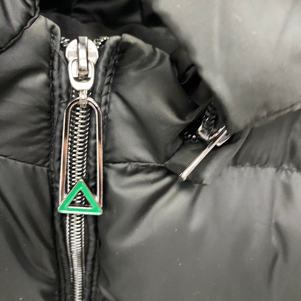 Жилет Bottega Veneta стильный BP-27983 Жилет Bottega Veneta стильный BP-27983