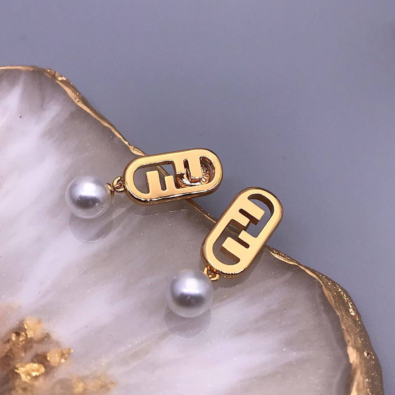 Коллекционные серьги Fendi BP-28552 Коллекционные серьги Fendi BP-28552