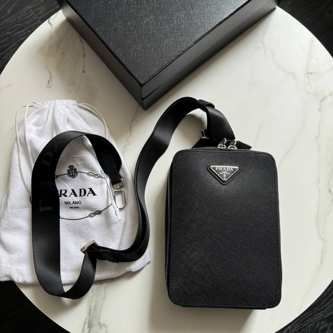 Элегантная сумка-слинг Prada BP-52317 Элегантная сумка-слинг Prada BP-52317