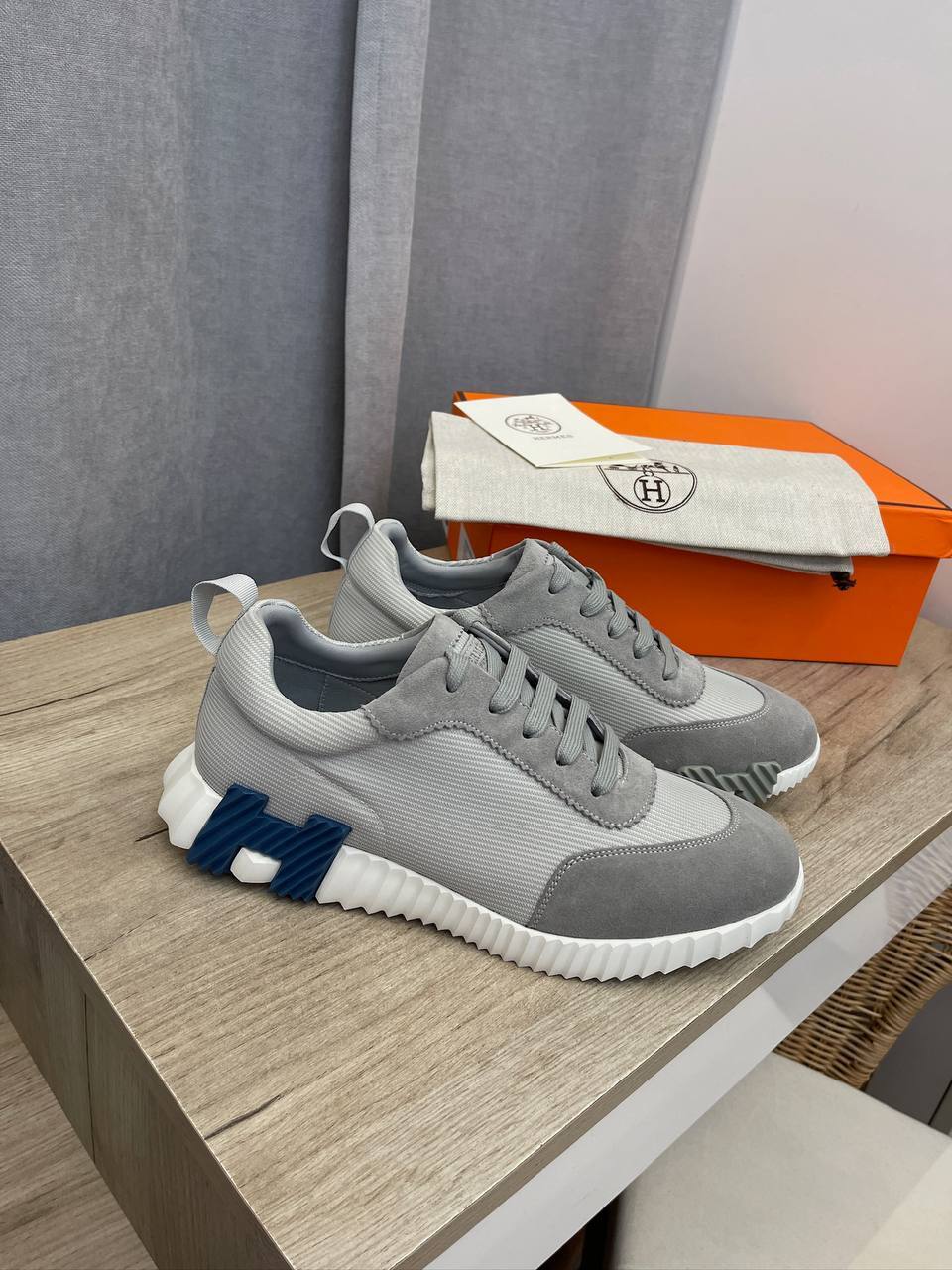 Кроссовки стильные Hermes BP-49760 Кроссовки стильные Hermes BP-49760