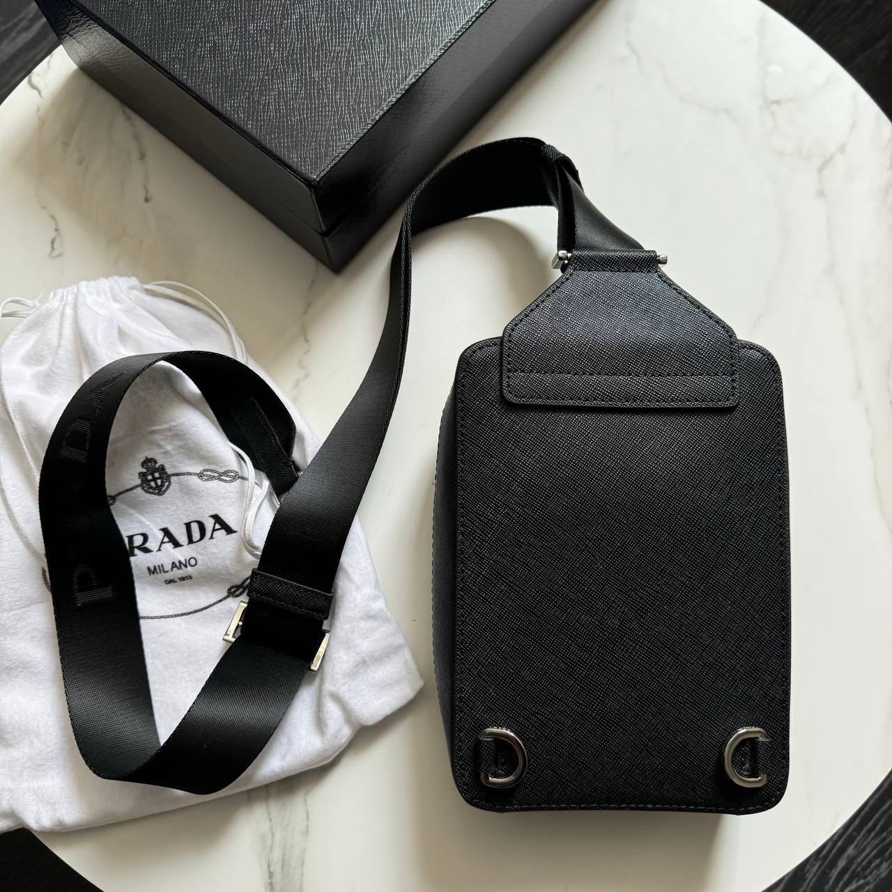 Элегантная сумка-слинг Prada BP-52317 Элегантная сумка-слинг Prada BP-52317